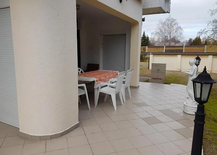 Reginavendeghaz * Balatonmáriafürdő