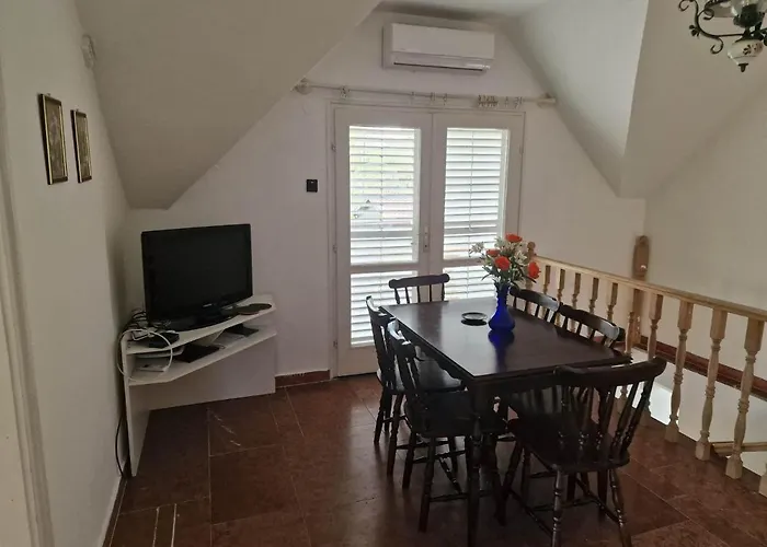 בית נופש Reginavendeghaz